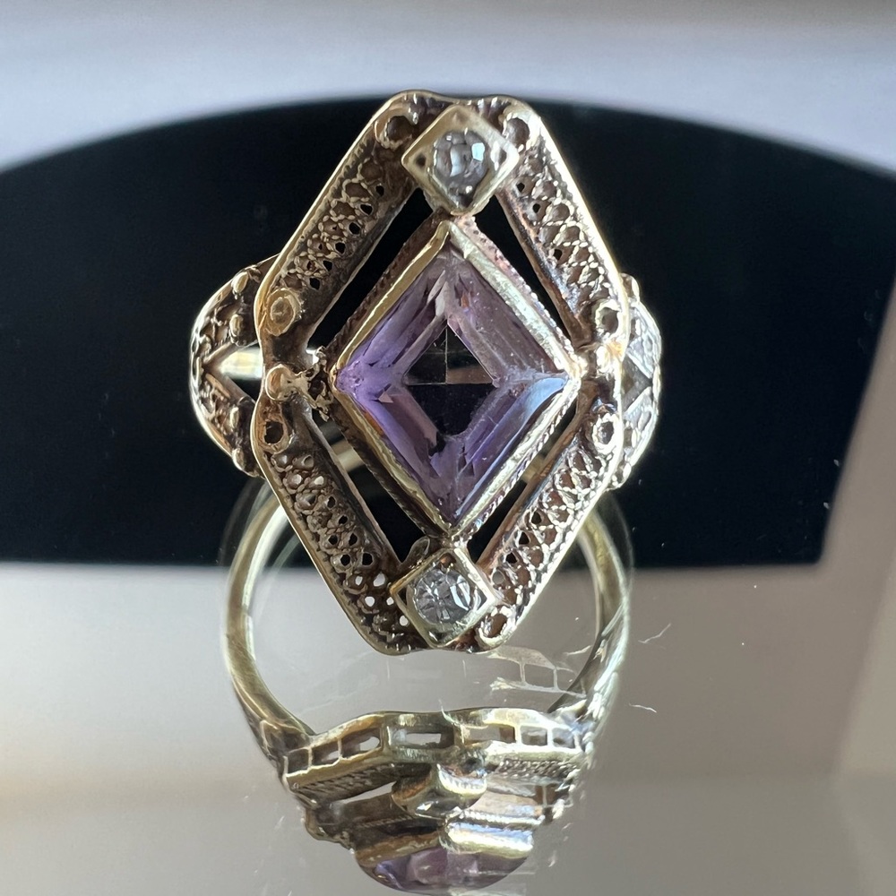 Vtg Art deco 14 karat white gold amethyst and diamond ring